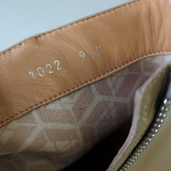 new Aquatalia made in Italy SZ 9.5 Delfina Nappa Patent Leather heeled boot zip - Picture 5 of 6